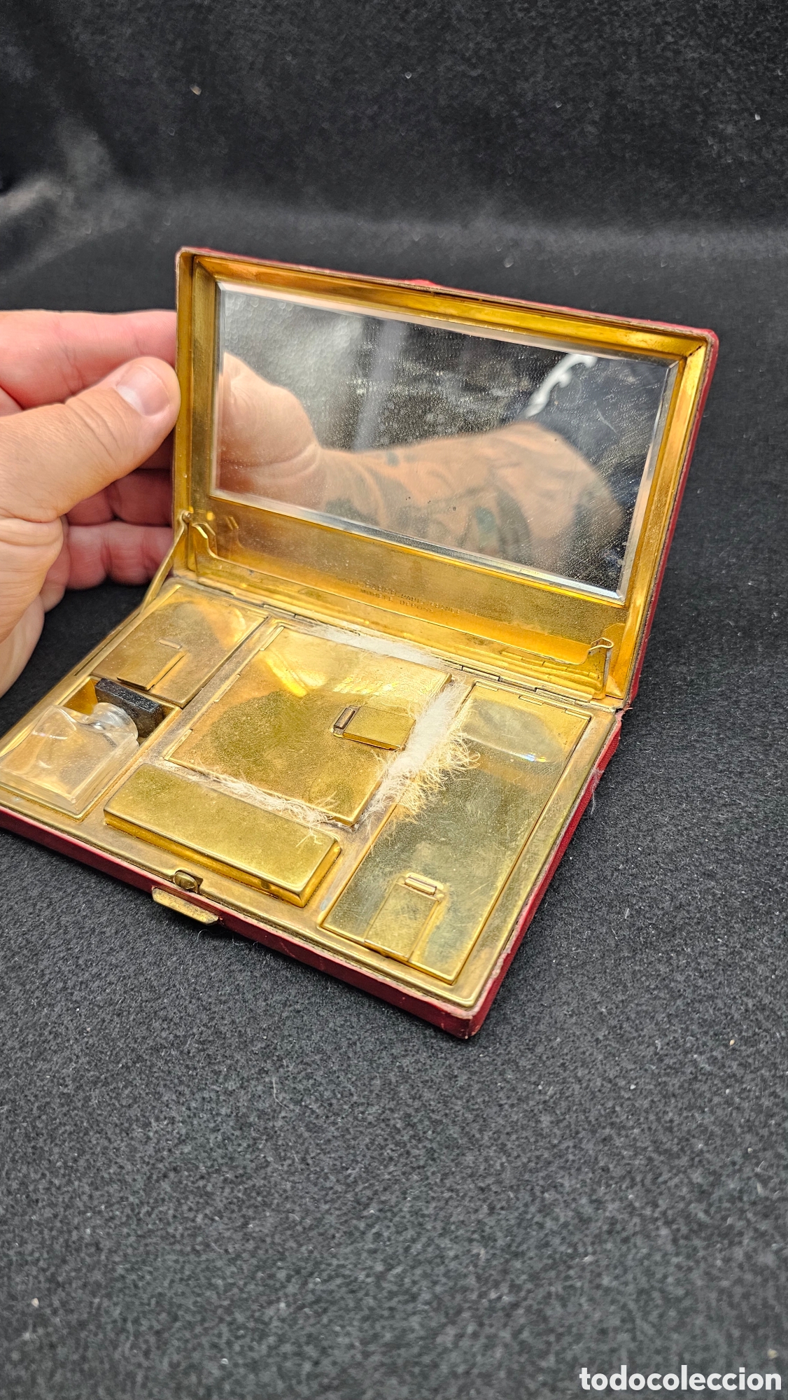 Antig&uuml;edades: Antiguo estuche de maquillaje o polvera-minaudi&egrave;re de mediados del siglo XX