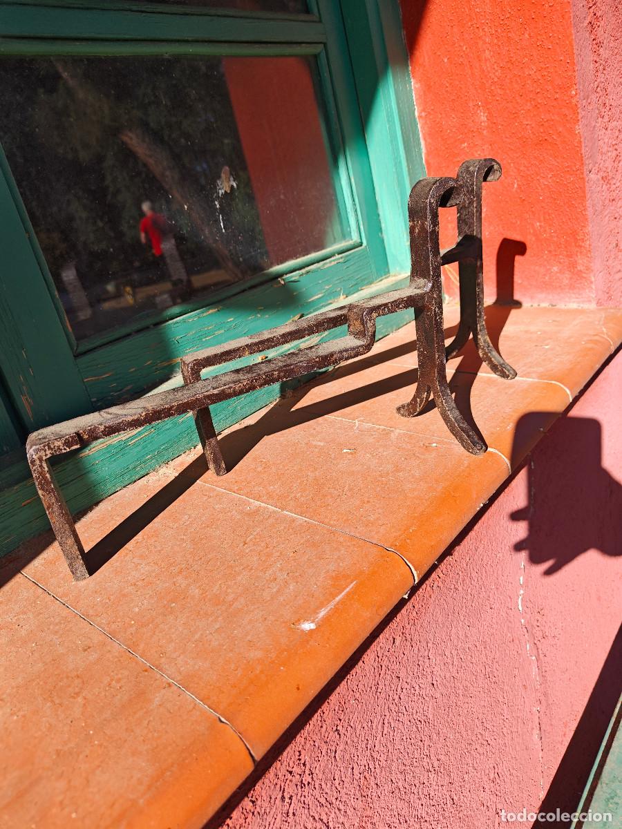 Antig&uuml;edades: Morillos de chimenea - Foto 2