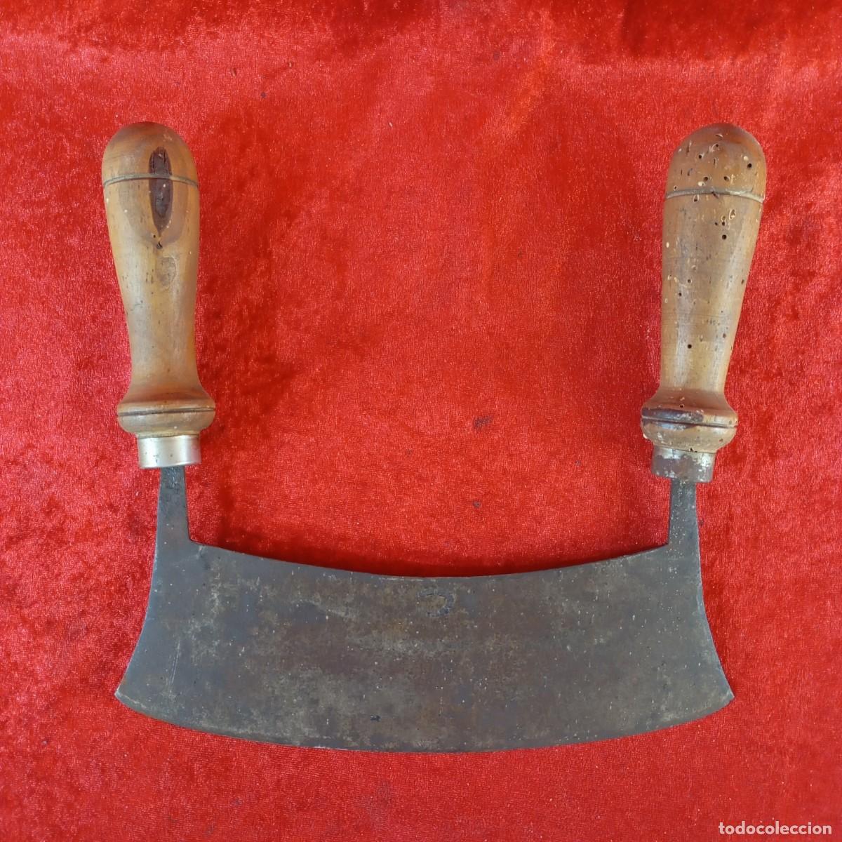 Antiquit&auml;ten: ANTIGUA CUCHILLO MEZZALUNA - COCINA TRADICIONAL - PRICIPIOS DEL SIGLO XX - 28 CM DE LARGO