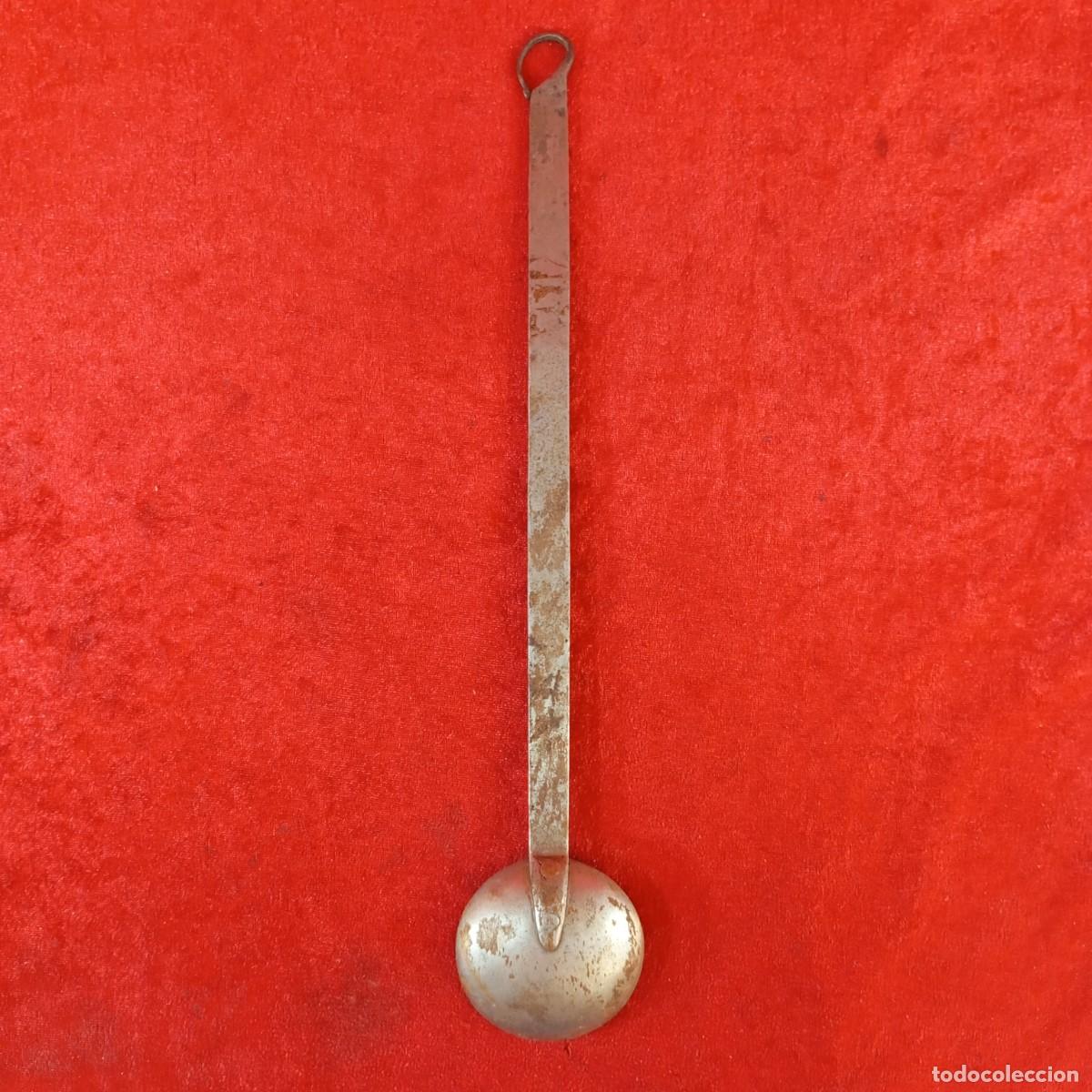 Antig&uuml;edades: ANTIGUO CUCHAR&Oacute;N METALICO - HIERRO FORJADO - COCINA TRADICIONAL - SIGLO XX - 37,8 CM DE LARGO