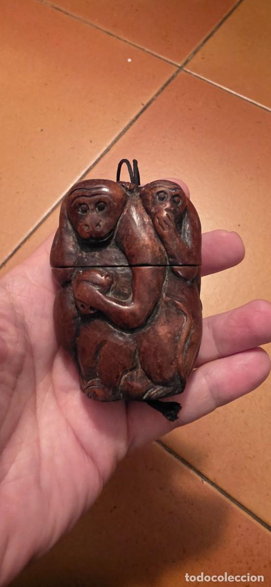 Antig&uuml;edades: Precioso inro grande de madera muy decorado