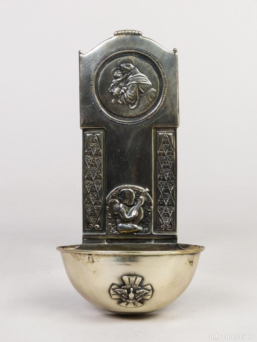 Antig&uuml;edades: Benditera devocional metal Santo con ni&ntilde;o Jes&uacute;s 1900 Francia