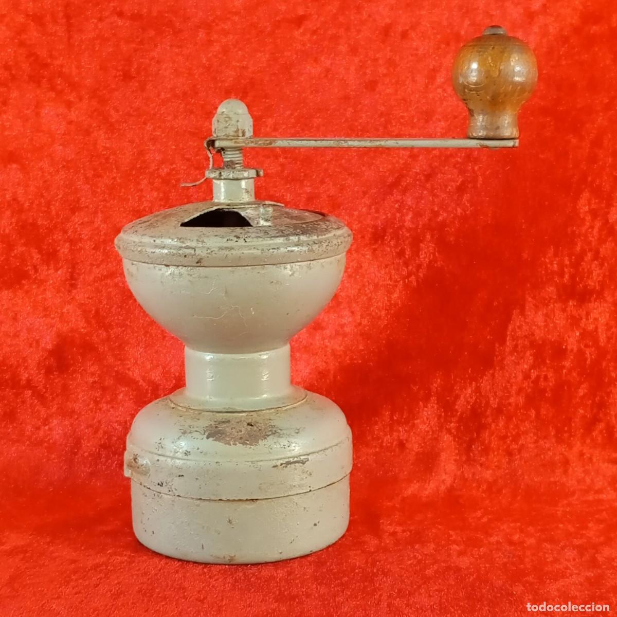 Antig&uuml;edades: ANTIGUO MOLINILLO DE CAF&Eacute; MANUAL - MODELO DIABOLO - FABRICADO EN FRANCIA - 1952-1956 - 20 CM DE ALTO