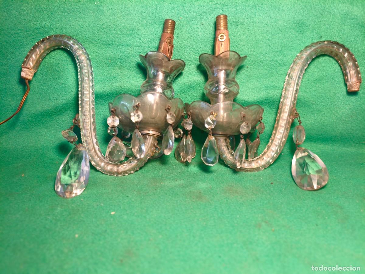 Antig&uuml;edades: DOS BRAZOS CRISTAL DE LAMPARA ARA&Ntilde;A LA GRANJA. DESPIECE.