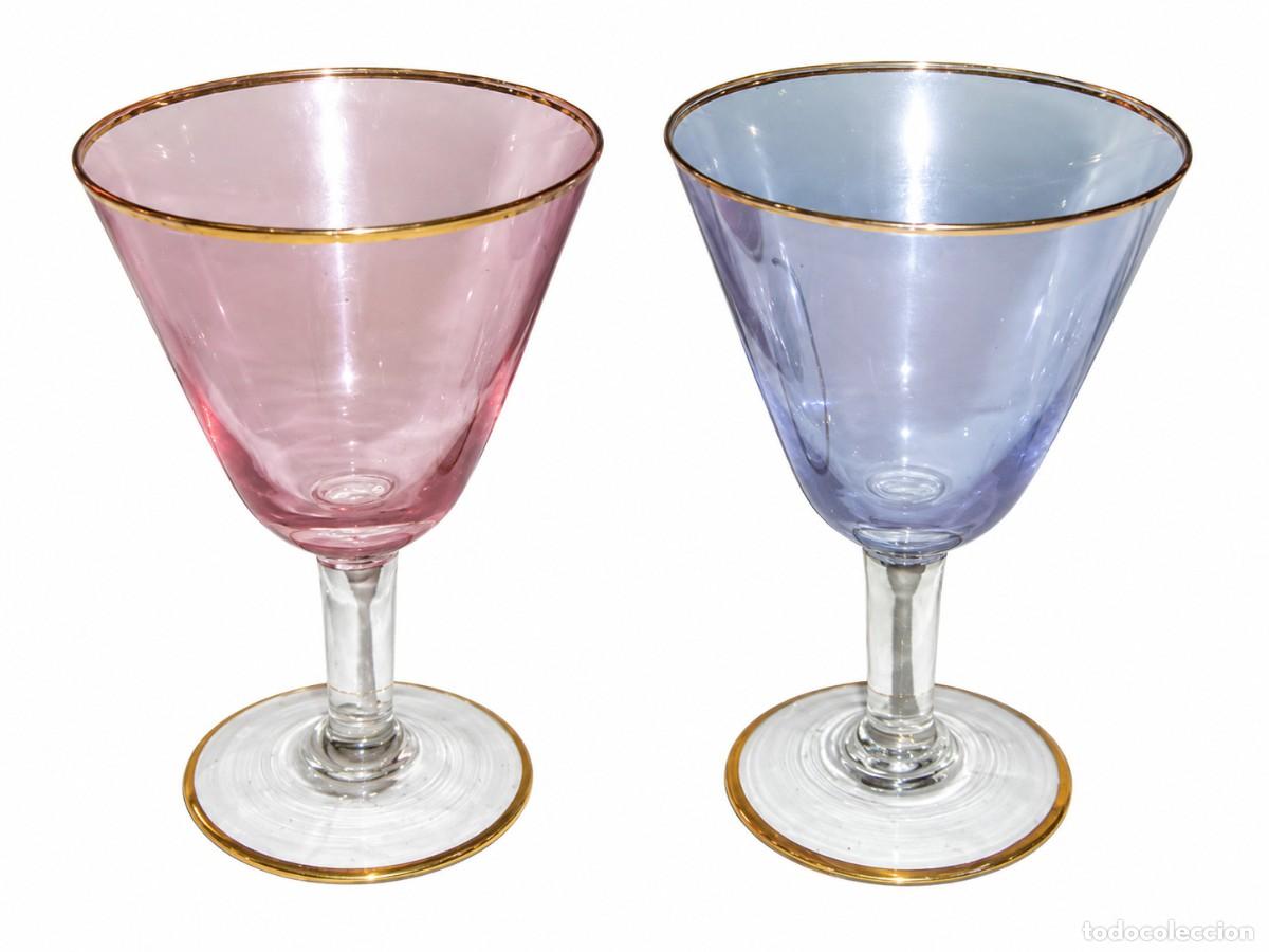 Antig&uuml;edades: Pareja de copas de cristal de color con filos dorados &middot; ca. 1950&ndash;1960