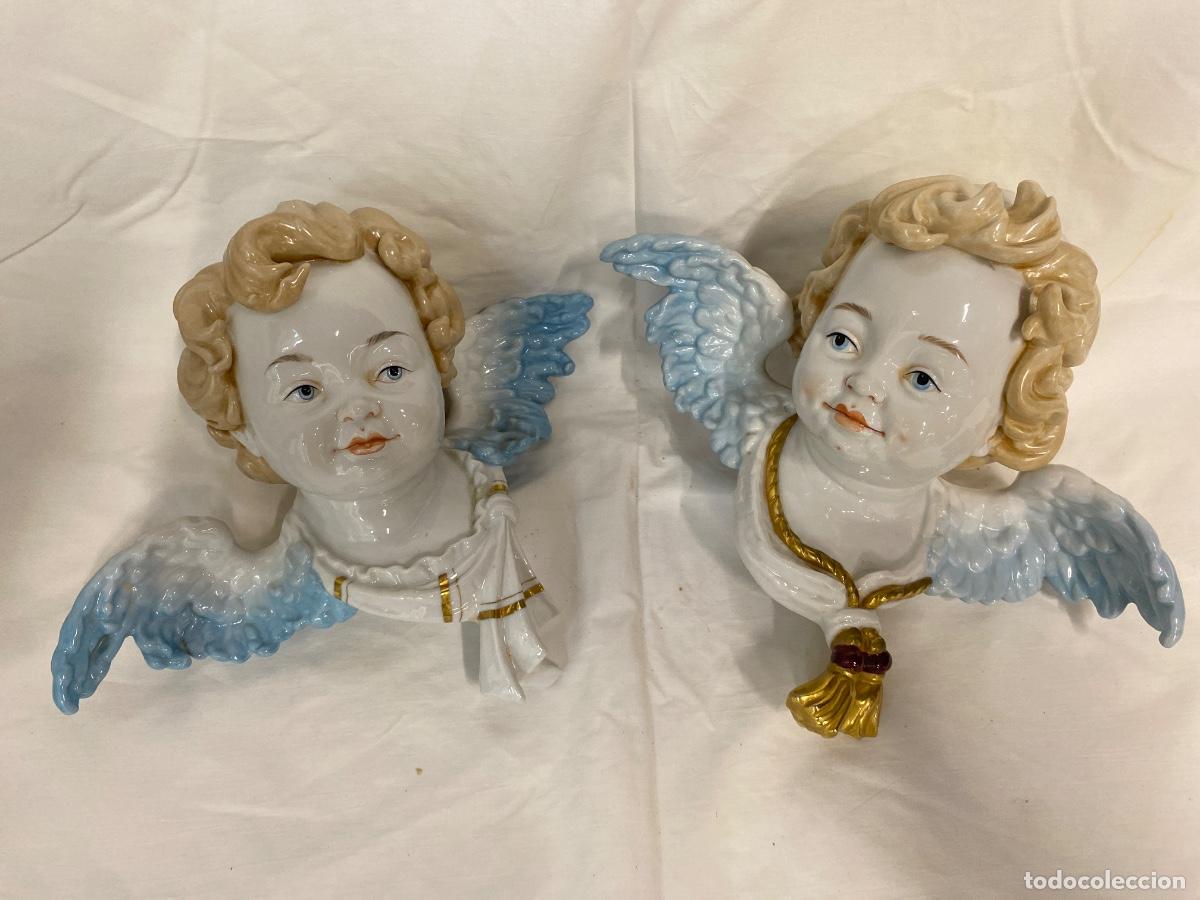 Antiques: PAREJA DE GRANDES ANGELES DE PORCELANA.