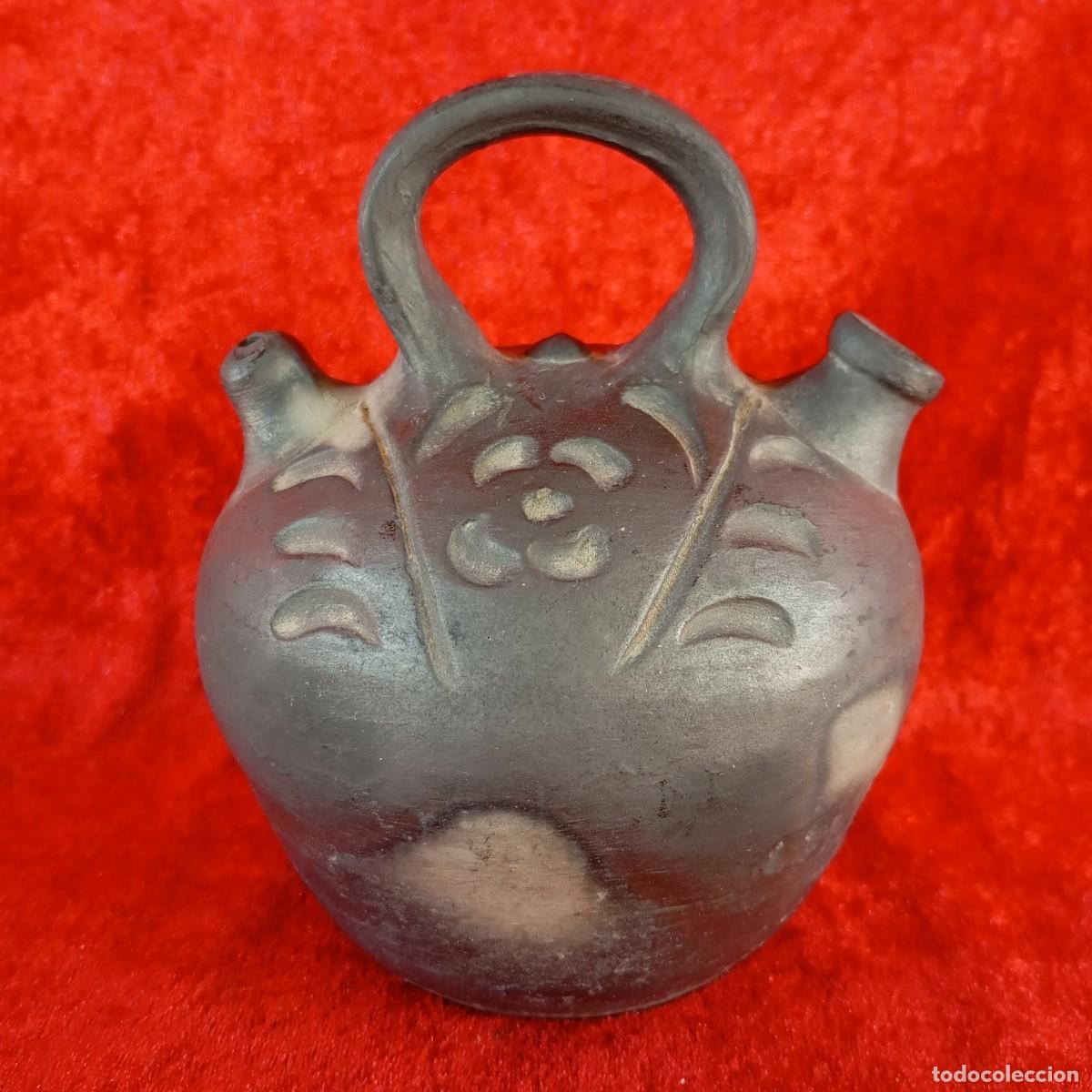 Antig&uuml;edades: ANTIGUO BOTIJO DE CER&Aacute;MICA NEGRA - J. FONT - TECNICA TRADICIONAL - VERD&Uacute; - SIGLO XX - 13,5 CM ALTO