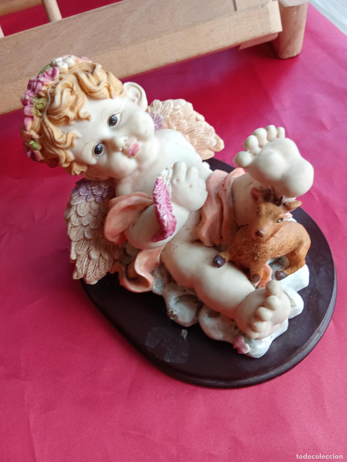 Antig&uuml;edades: Bonita figura de resina ni&ntilde;o/&aacute;ngel. Vitrina 1