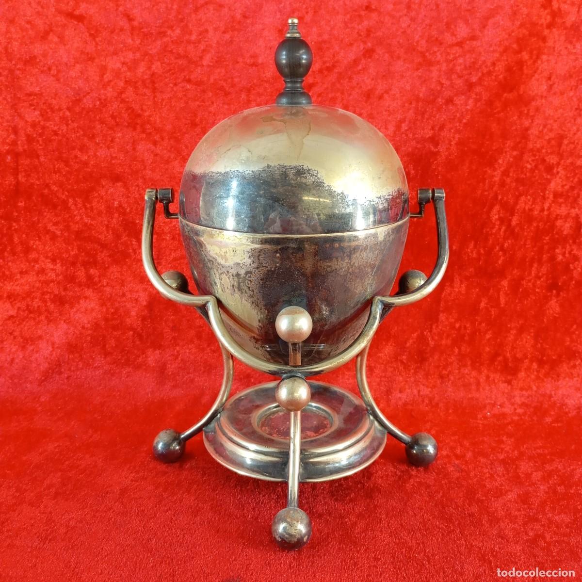 Antiquit&auml;ten: ANTIGUA CALIENTA HUEVOS - FABRICADO EN METAL PLATEADO - &Eacute;POVA VICTORIANA - SIGLO XIX - 24 CM DE ALTO