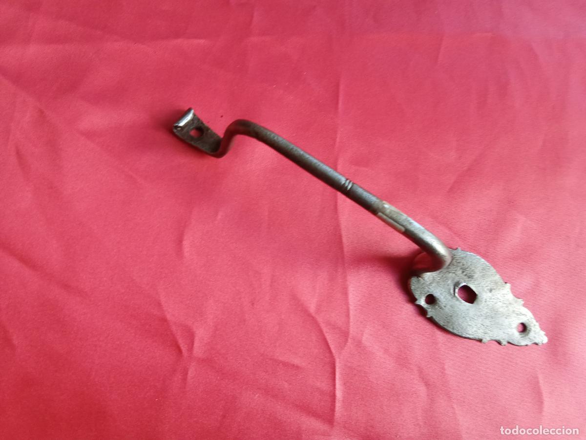 Antig&uuml;edades: Antiguo tirador de puerta muy antiguo 1800. P-1. Caja pestillos