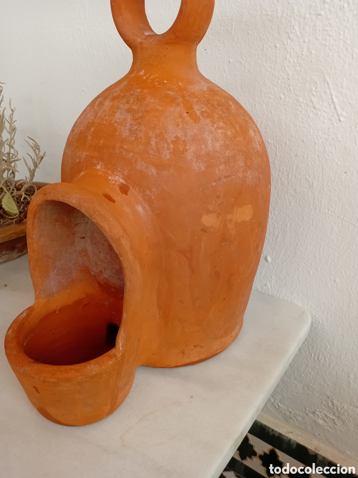 Antig&uuml;edades: Bebedero de aves de barro - Foto 2