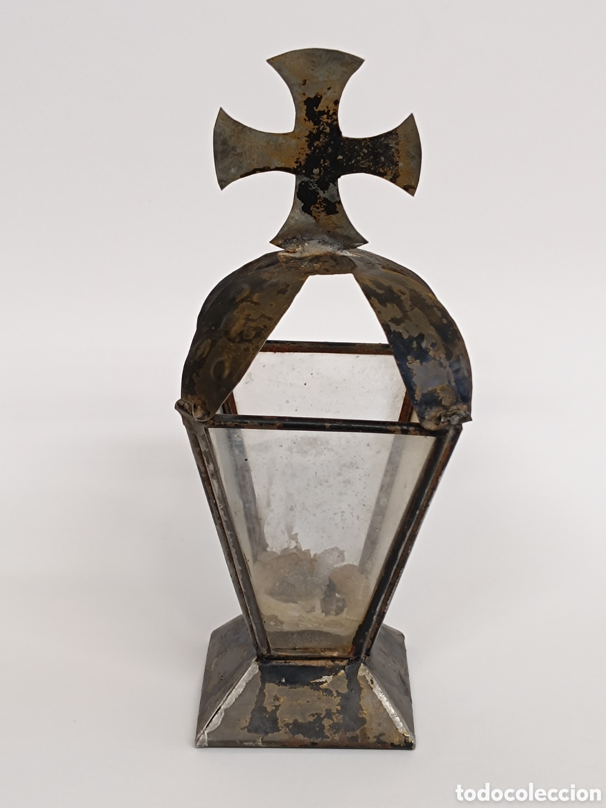 Antig&uuml;edades: Antiguo Farol Lit&uacute;rgico de Procesi&oacute;n con Cruz de Malta - Metal y Vidrio - 26 cm