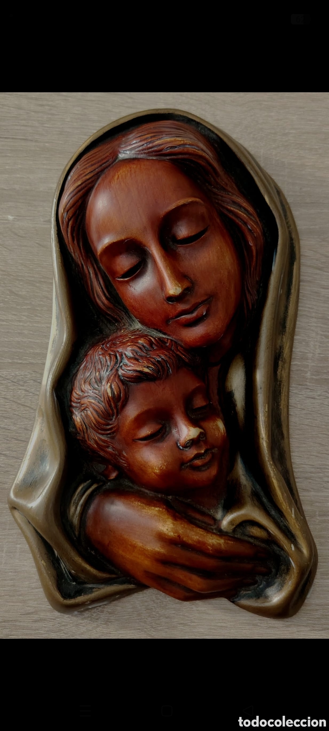 Antig&uuml;edades: Placa en relieve de la Virgen Mar&iacute;a con el Ni&ntilde;o Jesus