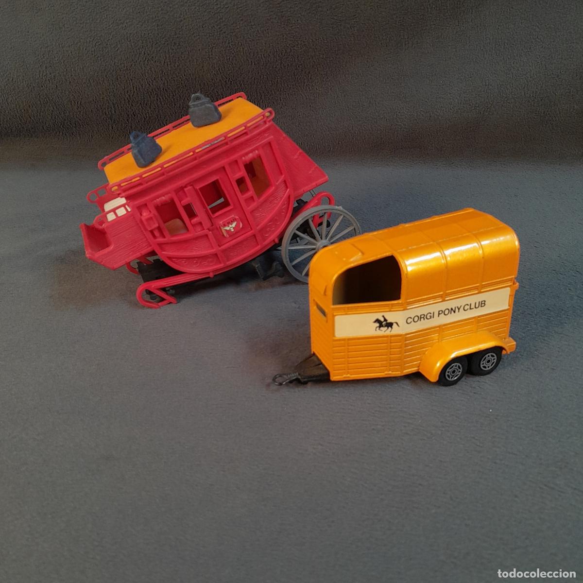 Antig&uuml;edades: LOTE DE CARRUAJE WESTERN Y REMOLQUE ECUESTRE BEAUFORT DOUBLE HORSE-BOX. CORGI TOYS / VARIOS. A&Ntilde;OS 70