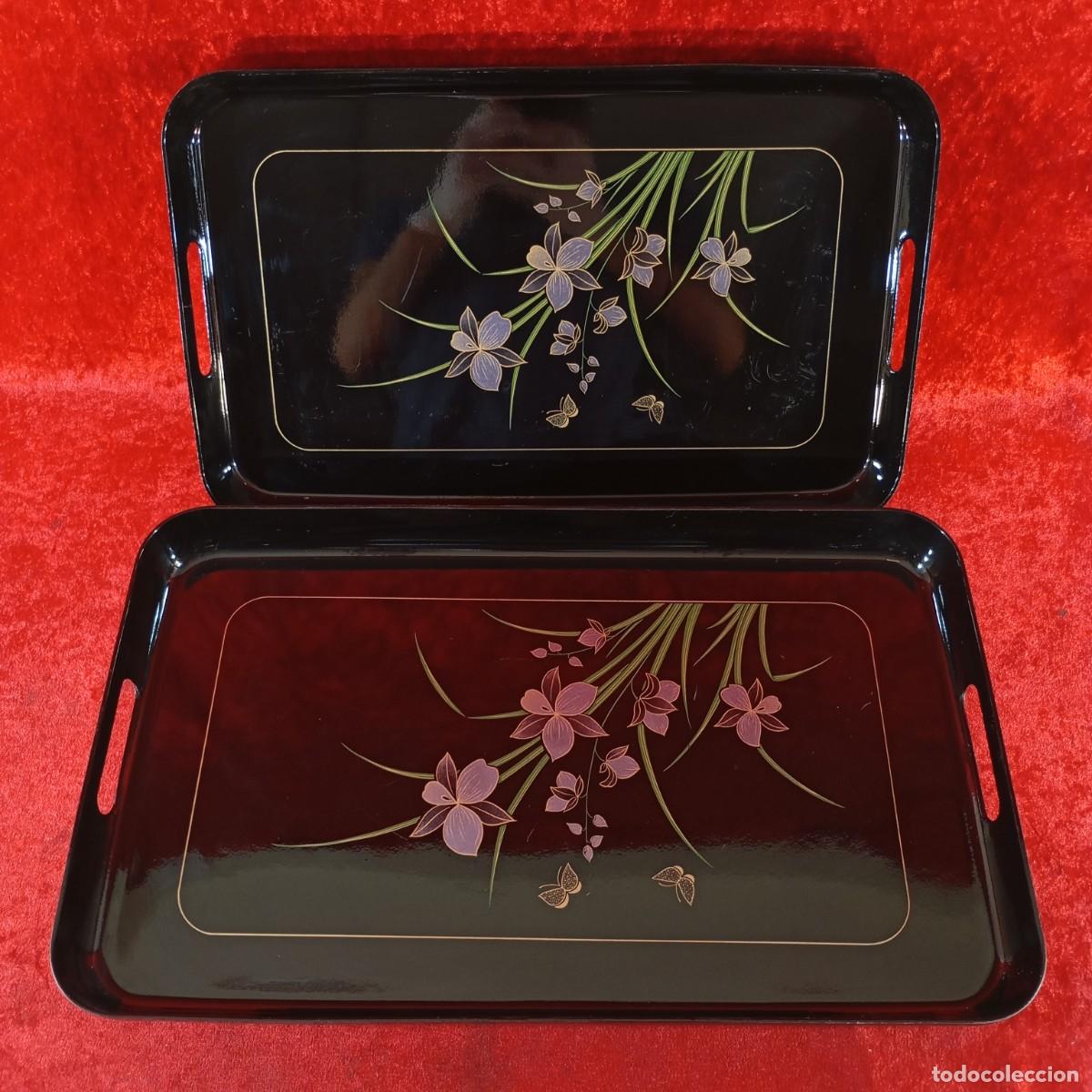 Antig&uuml;edades: JUEGO DE PAR DE BANDEJAS VINTAGE - ESTILO JAPONES - MOTIVOS FLORALES - 26 X 41,5 CM - 28,5 X 47 CM