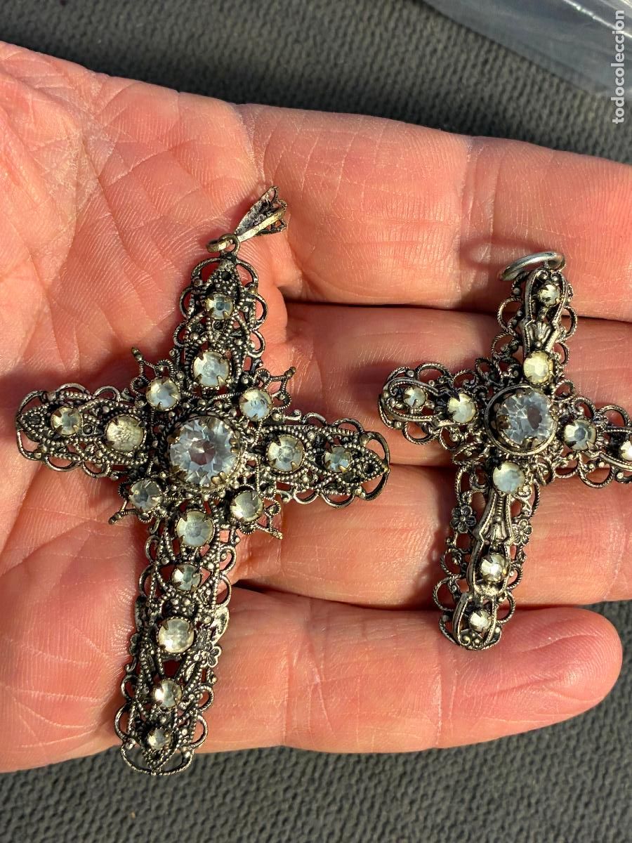 Antig&uuml;edades: Pareja de cruces antiguas filigrana y piedras bien conservadas, ver fotos