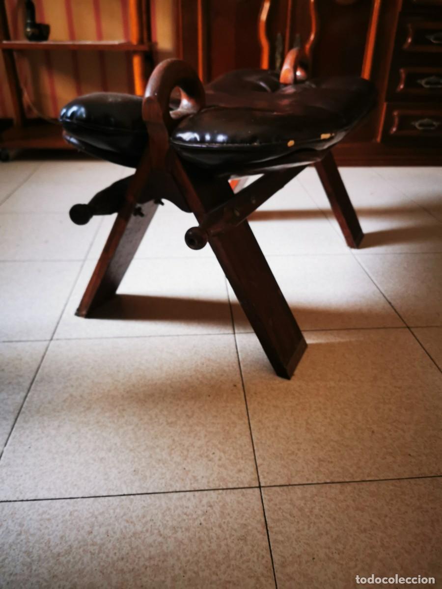 Antig&uuml;edades: Reposapi&eacute;s Camel stool - Foto 2