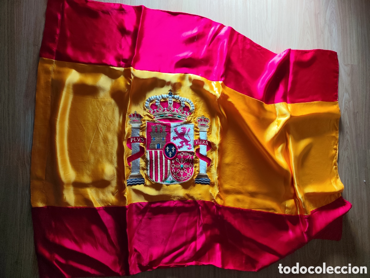 Antig&uuml;edades: Antigua bandera de Espa&ntilde;a bordada