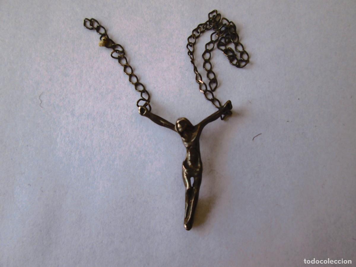 Antig&uuml;edades: PEQUE&Ntilde;O CRISTO CRUCIFICADO SIN CRUZ - COLGADO - CADENA ROTA - 2,5X2 - NO SE SI ES PLATA