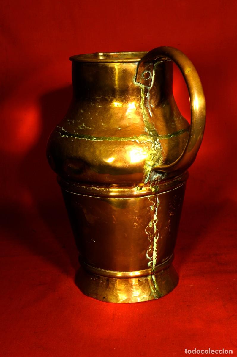 Antig&uuml;edades: Antigua Jarra de Cobre Francesa de 31 cm de altura