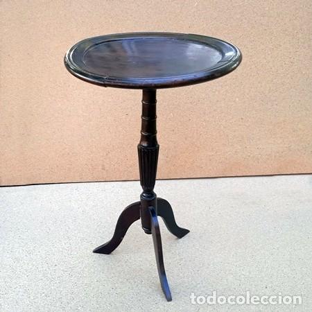 Antig&uuml;edades: Mesa auxiliar de estilo victoriano