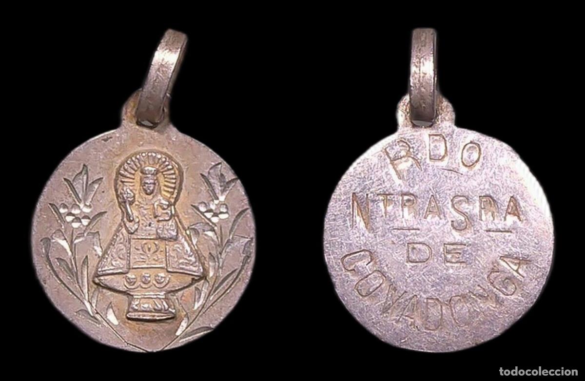 Antig&uuml;edades: MEDALLA RELIGIOSA COVADONGA N S DE COVADONGA RECUERDO N S DE COVADONGA PLATA