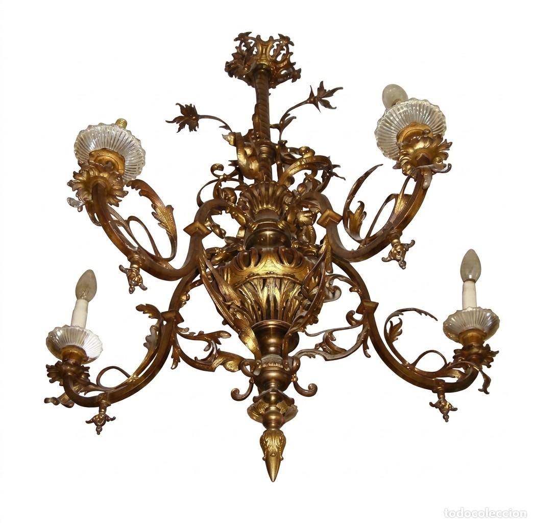Antig&uuml;edades: Gran l&aacute;mpara de ara&ntilde;a Napole&oacute;n III &middot; Bronce dorado de seis luces &middot; ca. 1860&ndash;1880