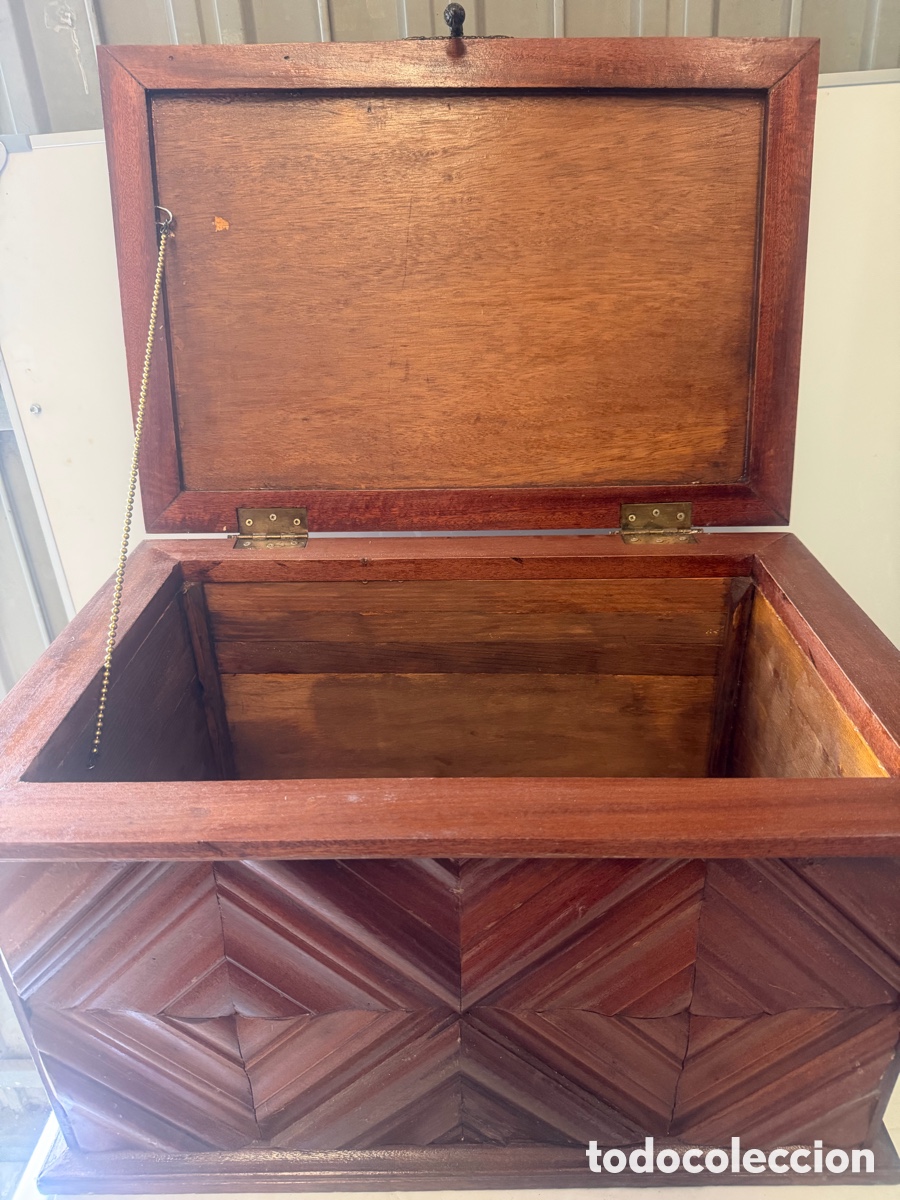 Antig&uuml;edades: Arc&oacute;n de Madera con Decoraci&oacute;n Geom&eacute;trica - Foto 2