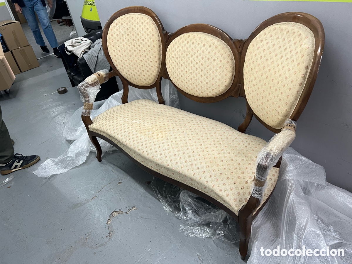 Antig&uuml;edades: Conjunto de Sal&oacute;n Isabelino Cl&aacute;sico (Tresillo + 2 Sillones + 2 Sillas) No se hace env&iacute;os