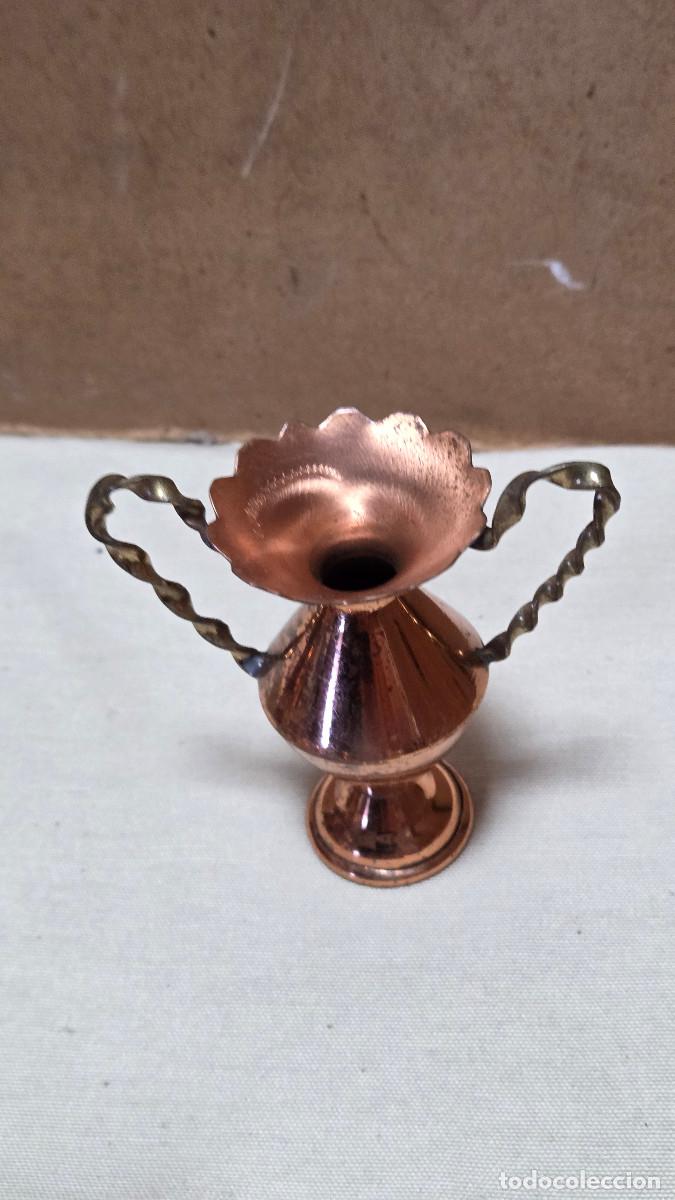 Antig&uuml;edades: mini jarron de cobre rustico - Foto 2