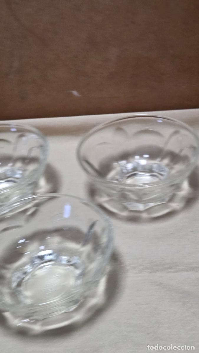 Antig&uuml;edades: 3 cuencos de cristal - Foto 3