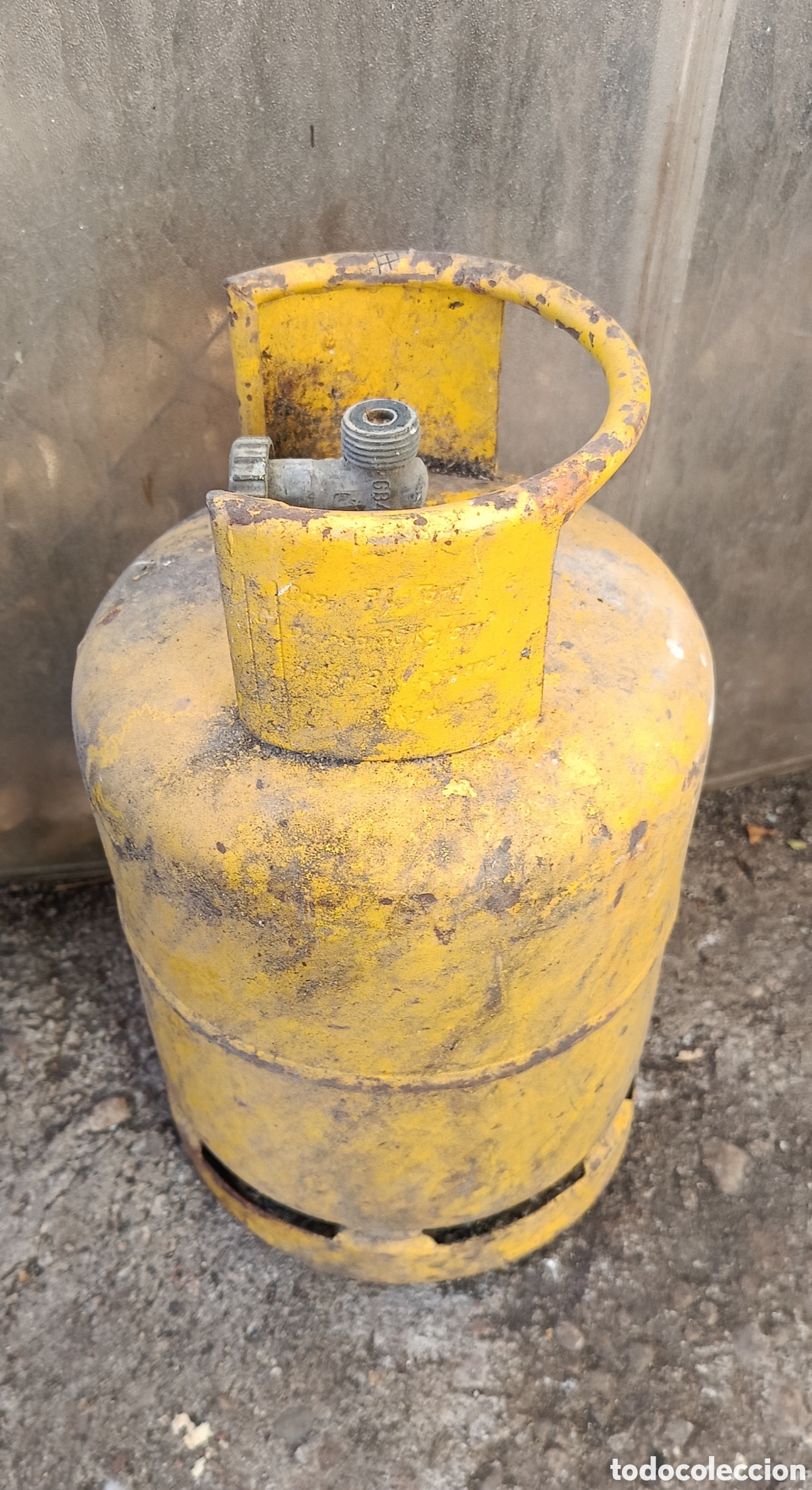 Antig&uuml;edades: Botella de butano para camping