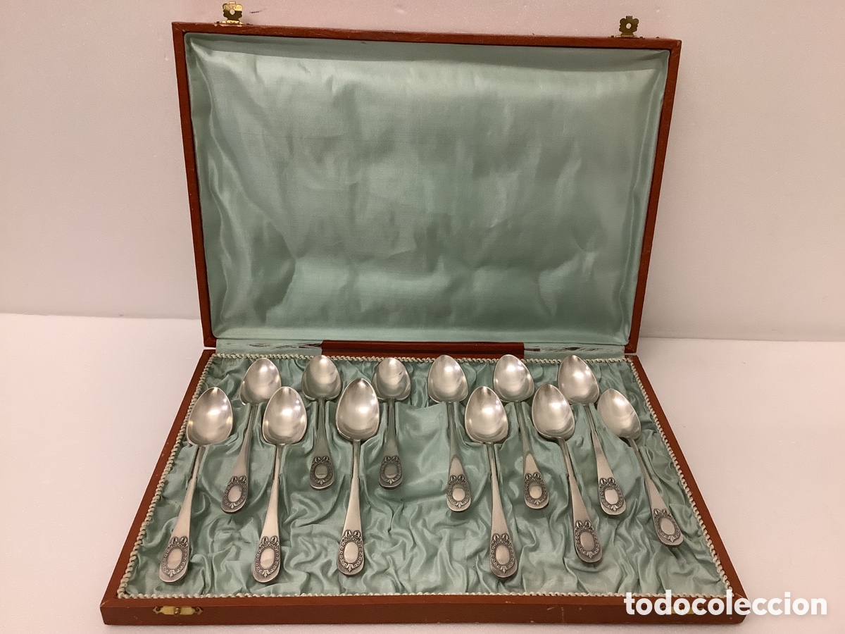 Antig&uuml;edades: JUEGO DE 12 CUCHAS DE POSTRE ALPACA BA&Ntilde;O PLATA CON ESTUCHE