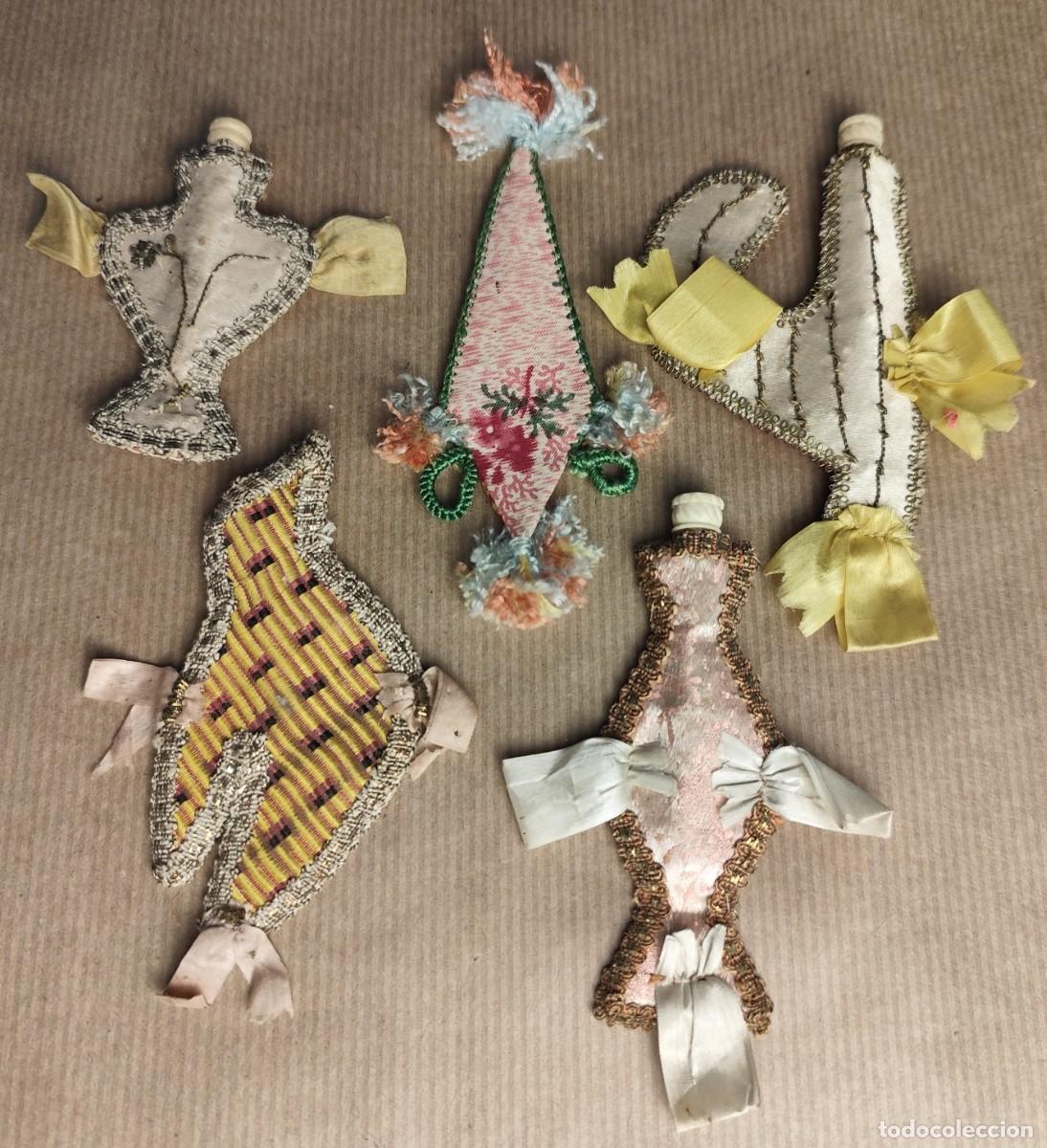 Antiques: Lote de 5 relicarios textiles religiosos antiguos. Devoci&oacute;n popular