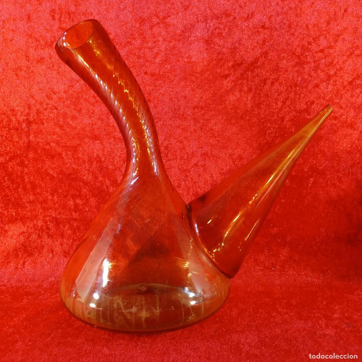 Antig&uuml;edades: PORR&Oacute;N VINTAGE DE VIDRIO - TRADICIONAL ESPA&Ntilde;OL - COLOR AMBAR - SIGLO XX - 24 CM DE ALTO