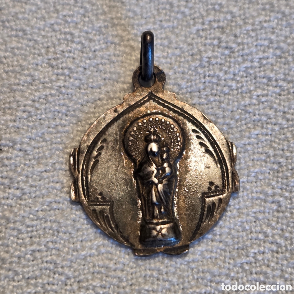 Antig&uuml;edades: Antigua Medalla de Plata Virgen del Pilar - Grabada a Mano (2-1-1904) - Art Nouveau