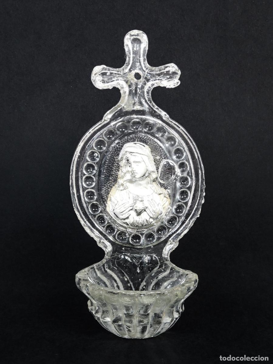 Antig&uuml;edades: Benditora devocional en vidrio prensado Virgen siglo XIX posible Cartagena