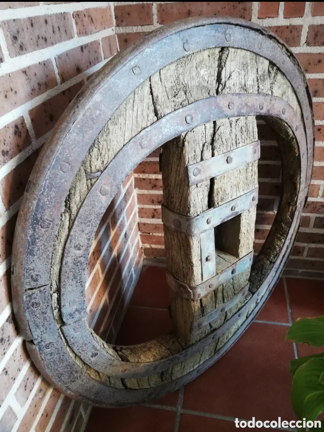 Antig&uuml;edades: Rueda de carro Gallego - Foto 4