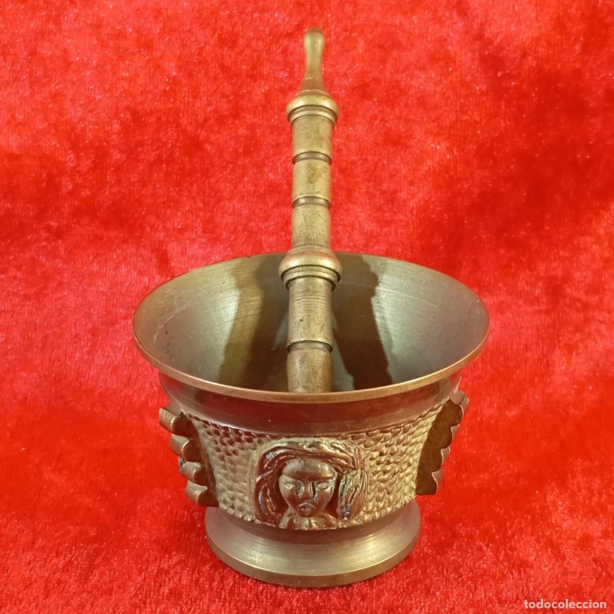 Antiques: ANTIGUO MINIMORTERO DE LAT&Oacute;N MACIZO CON SU RESPECTIVO PIL&Oacute;N - SIGLO XX - 4,3 CM DE ALTO - 43