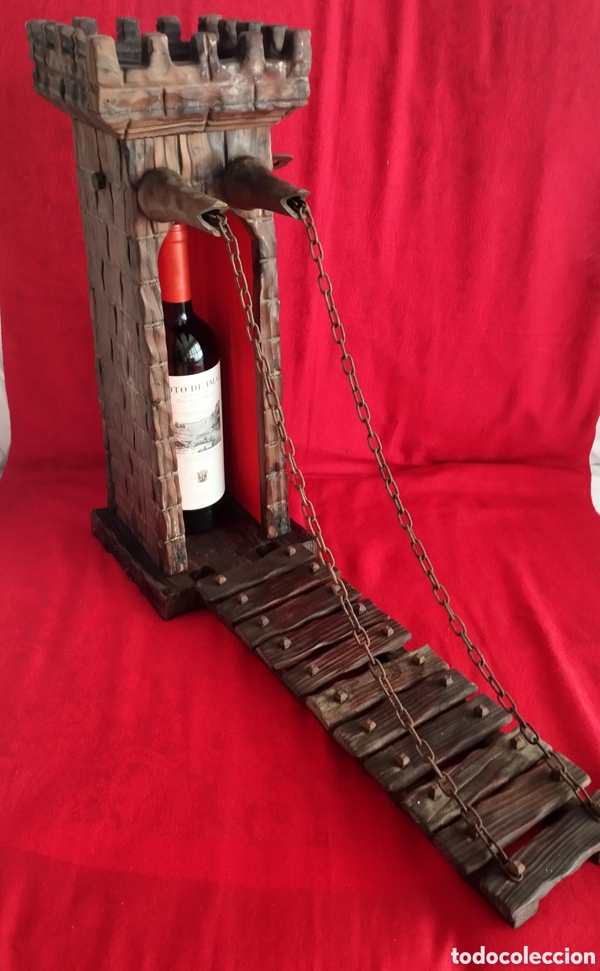 Antig&uuml;edades: Puente levadizo de madera tallada. - Foto 4