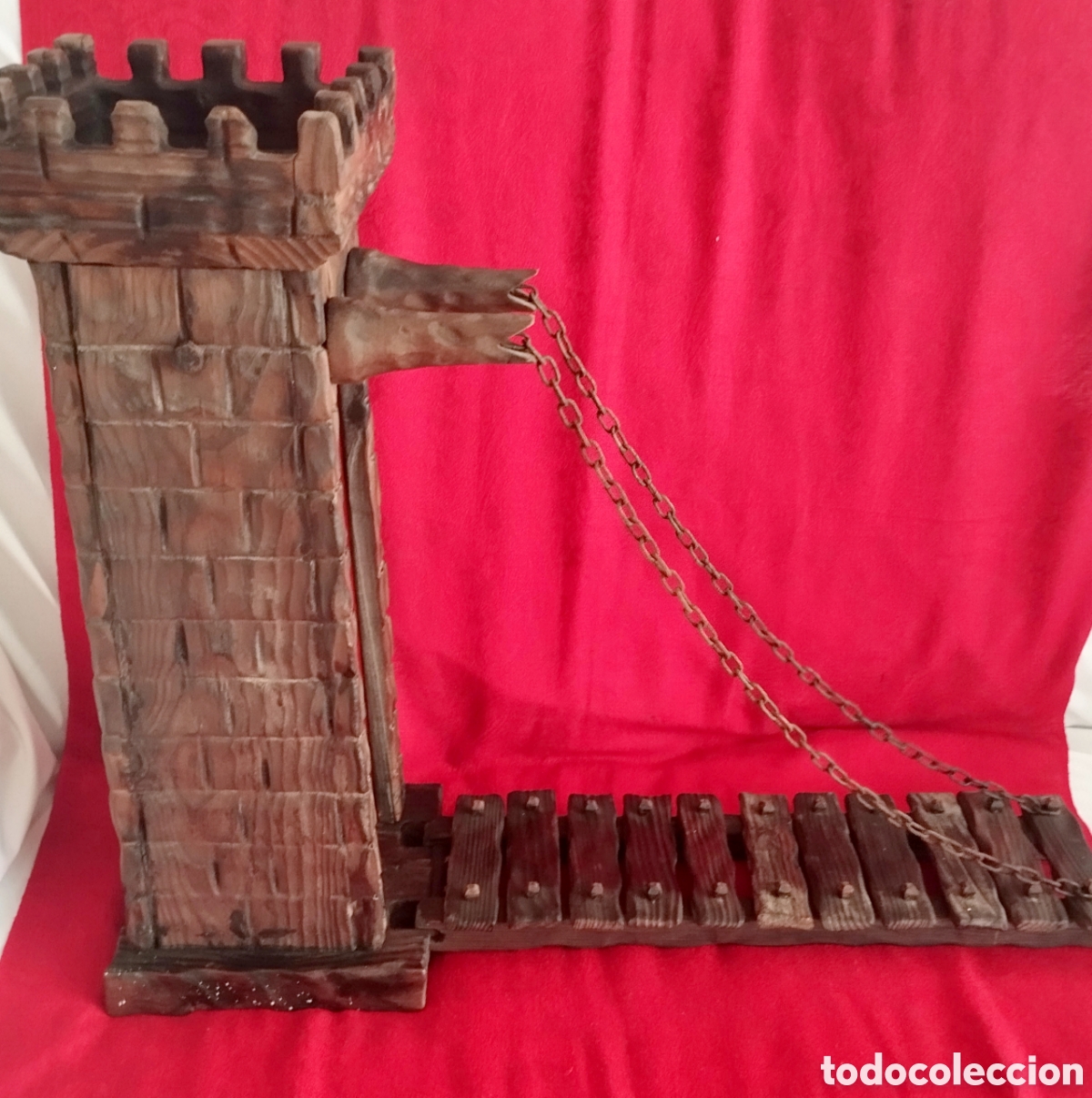 Antig&uuml;edades: Puente levadizo de madera tallada. - Foto 9