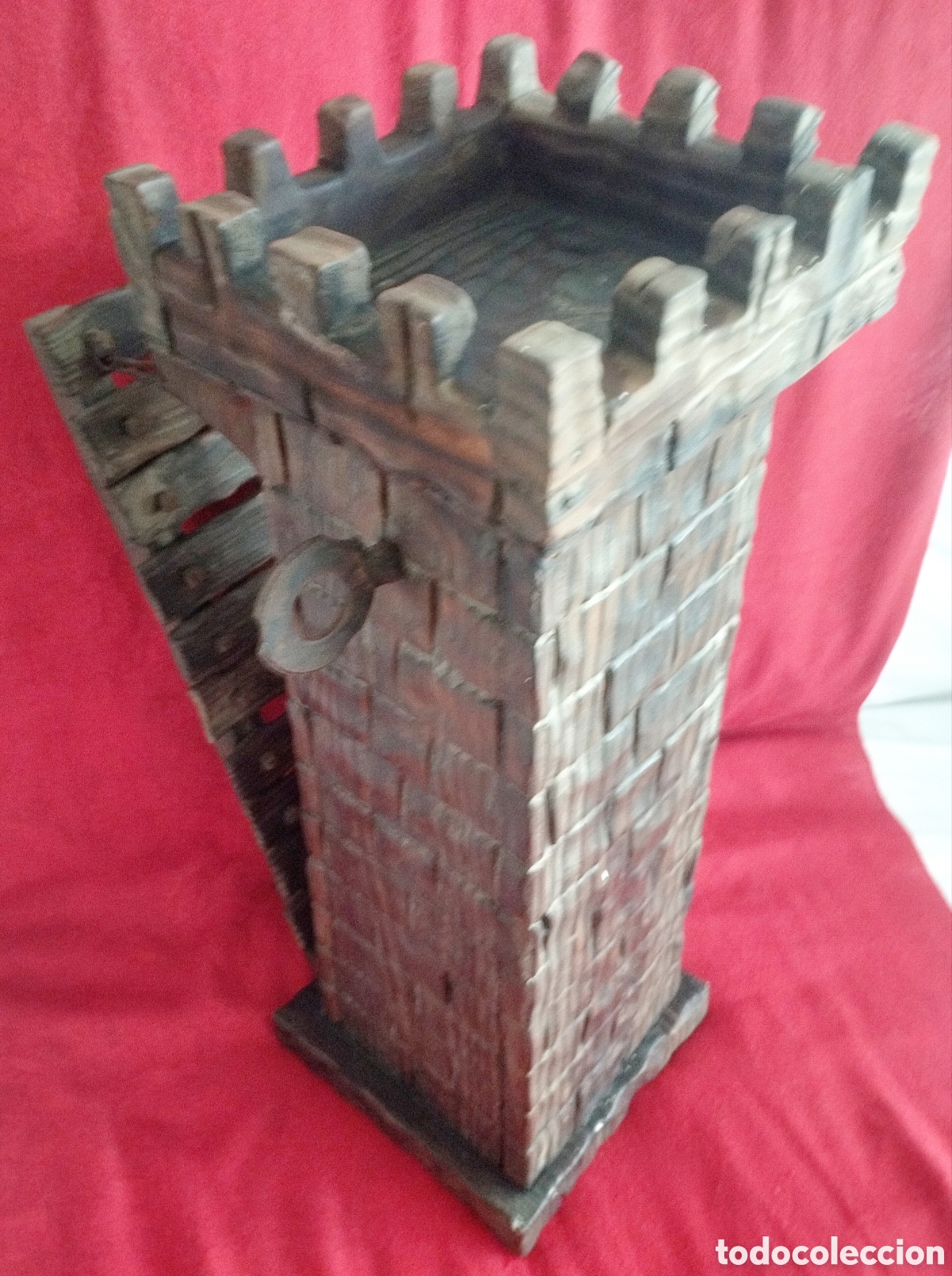 Antig&uuml;edades: Puente levadizo de madera tallada. - Foto 15