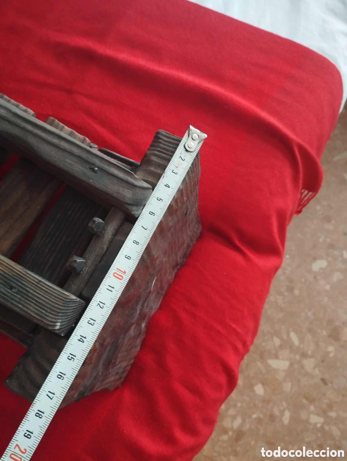 Antig&uuml;edades: Puente levadizo de madera tallada. - Foto 17