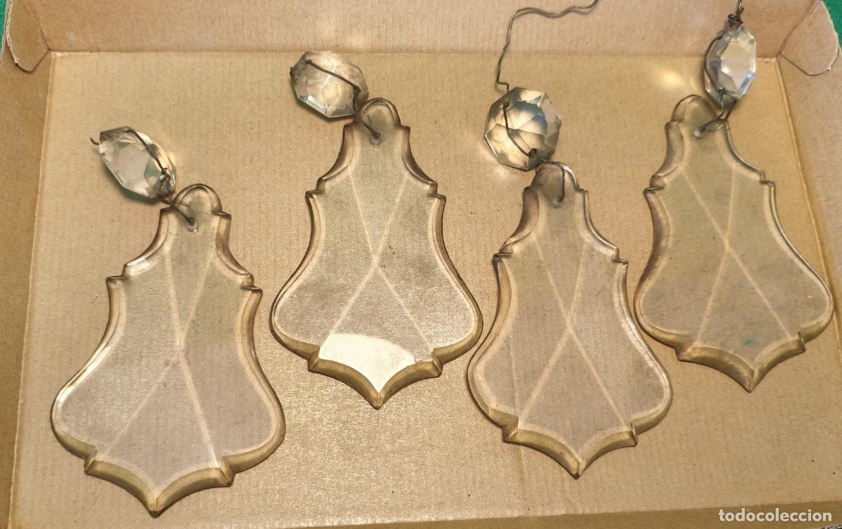 Antig&uuml;edades: CUATRO LAGRIMAS CRISTAL DE LAMPARA ARA&Ntilde;A LA GRANJA . DESPIECE. REPUESTOS.