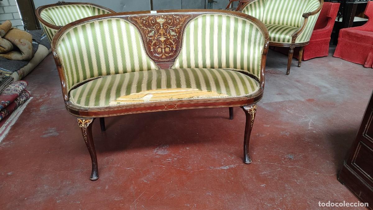 Antig&uuml;edades: Sofa estilo LXVI, con marqueteria de la marca HAMTON & SONS LONDON