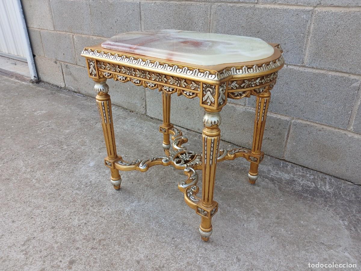 Antig&uuml;edades: Mesa auxiliar onix estilo Luis XVI.