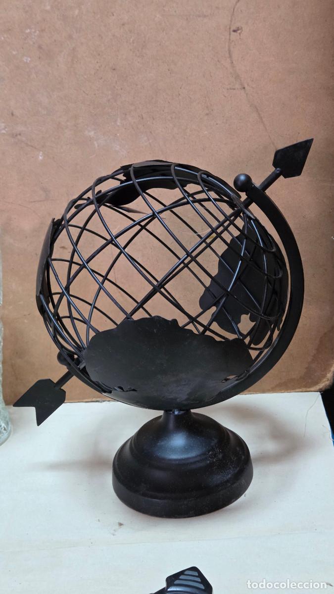 Antig&uuml;edades: globo terraqueo negro hierro