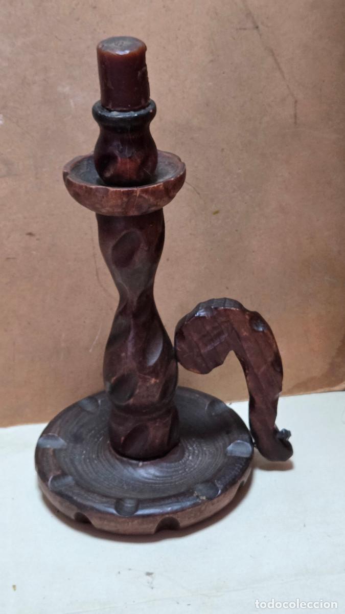 Antiques: portavela de madera vintage