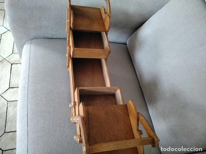 Antig&uuml;edades: Costurero antiguo de madera barnizada - Foto 3