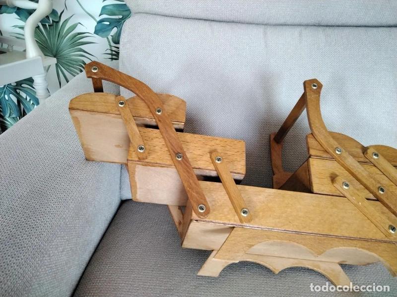 Antig&uuml;edades: Costurero antiguo de madera barnizada - Foto 4